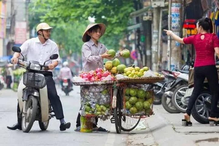 Từ Phụ nữ tuổi này dễ có